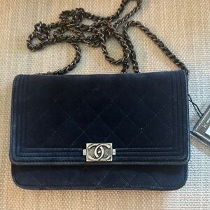 CHANEL Navy velvet boy bag. Crossbody Bag+Vintage